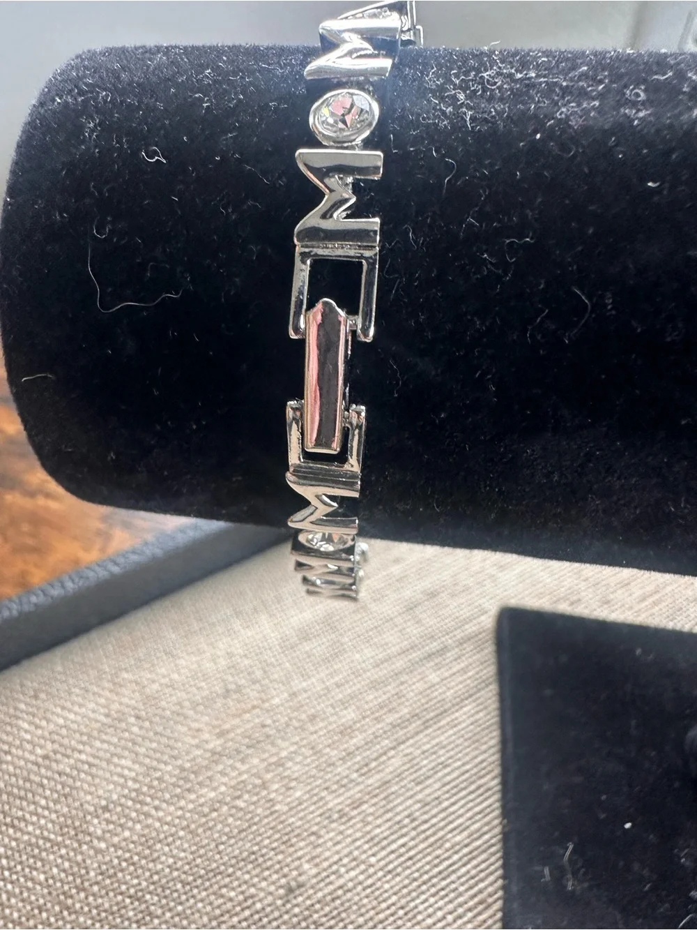 Silver Crystal Accent Women's Bracelet - Elegant Sparkle